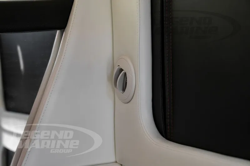 Slide: The Image of Nor-Tech 390 Sport 2026 - 60