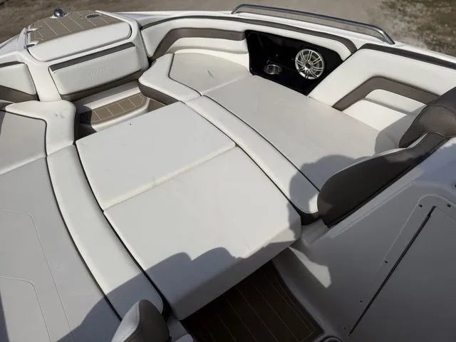 Slide: The Image of Yamaha 242 Limited S 2015 - 24