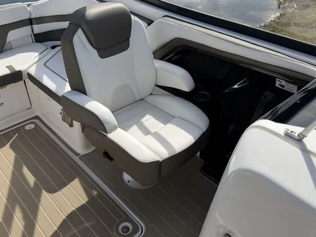 Slide: The Image of Yamaha 242 Limited S 2015 - 28