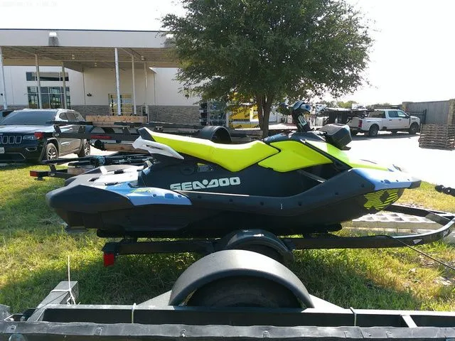 Slide: The Image of Sea-Doo Spark Trixx for 3 2024 - 1