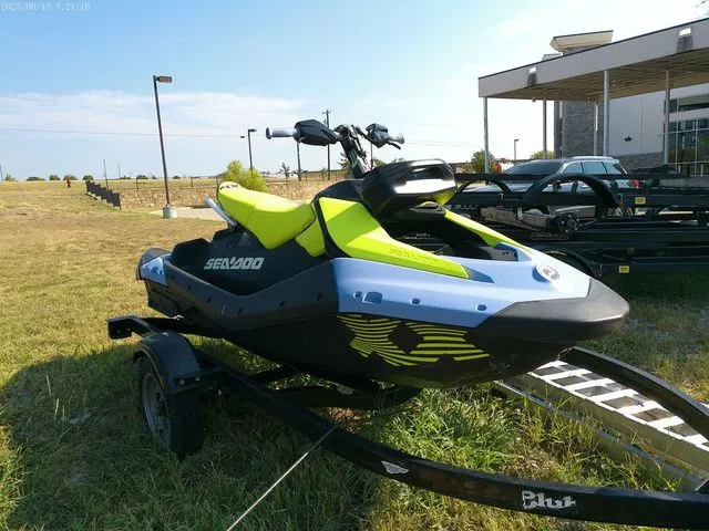Slide: The Image of Sea-Doo Spark Trixx for 3 2024 - 3