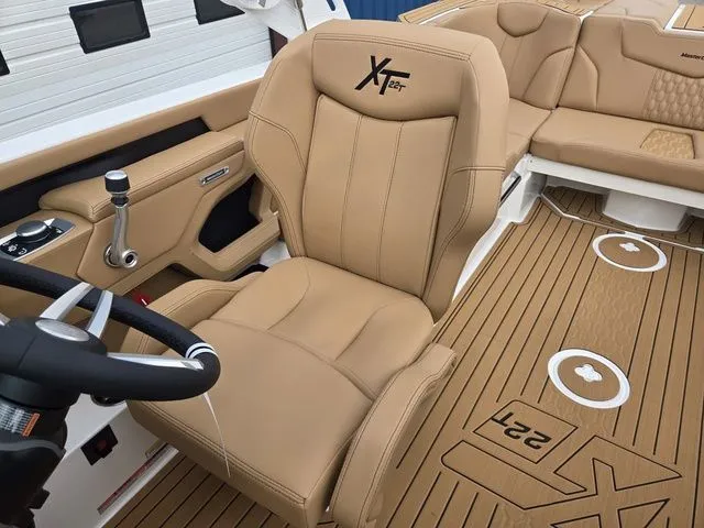 Slide: The Image of MasterCraft XT22 T 2026 - 34