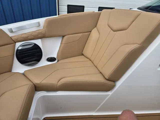 Slide: The Image of MasterCraft XT22 T 2026 - 42