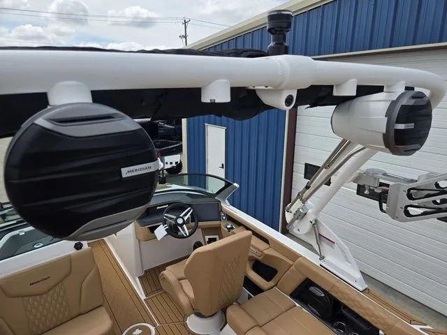 Slide: The Image of MasterCraft XT22 T 2026 - 46