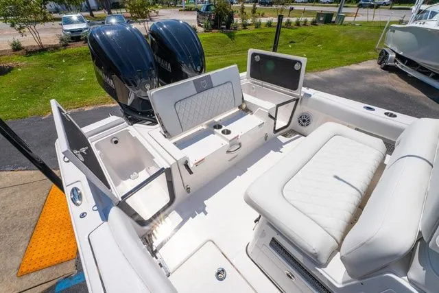 Slide: The Image of Sea Fox 282 LT 2026 - 13