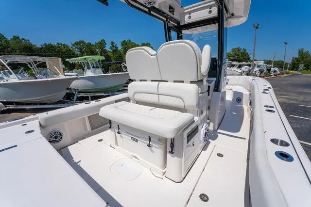 Slide: The Image of Sea Fox 282 LT 2026 - 14