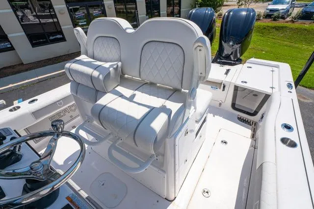 Slide: The Image of Sea Fox 282 LT 2026 - 17