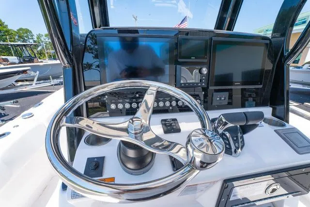 Slide: The Image of Sea Fox 282 LT 2026 - 20