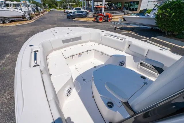 Slide: The Image of Sea Fox 282 LT 2026 - 24