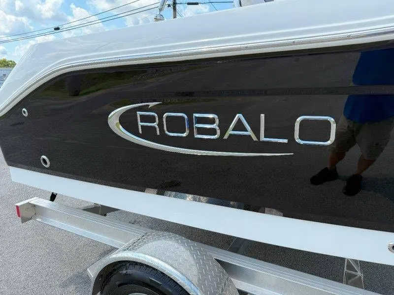 Slide: The Image of Robalo R180 Center Console 2019 - 16