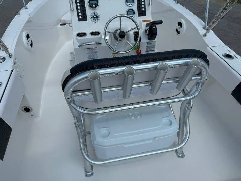 Slide: The Image of Robalo R180 Center Console 2019 - 21