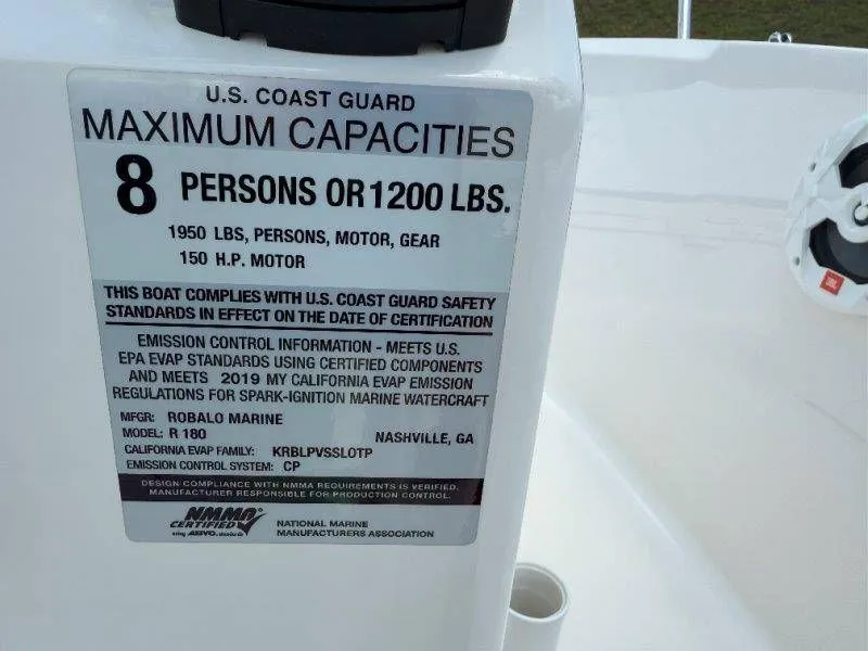 Slide: The Image of Robalo R180 Center Console 2019 - 27