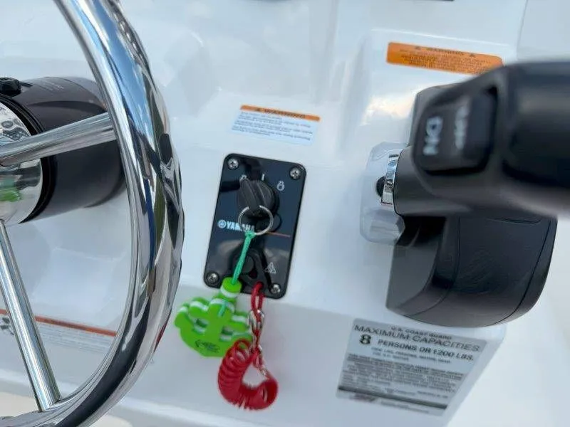 Slide: The Image of Robalo R180 Center Console 2019 - 29