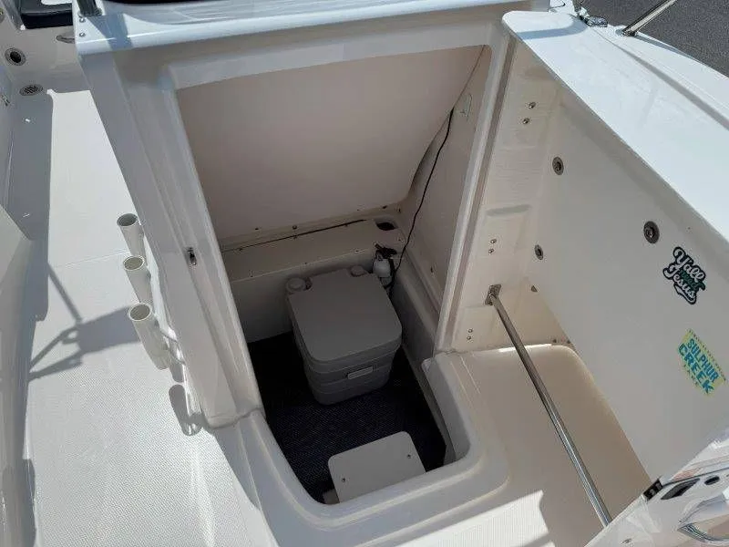 Slide: The Image of Robalo R180 Center Console 2019 - 49