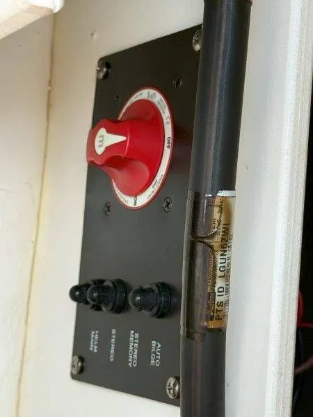 Slide: The Image of Robalo R180 Center Console 2019 - 53