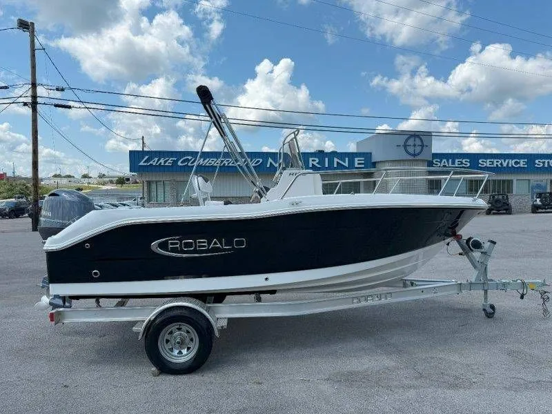 Slide: The Image of Robalo R180 Center Console 2019 - 6