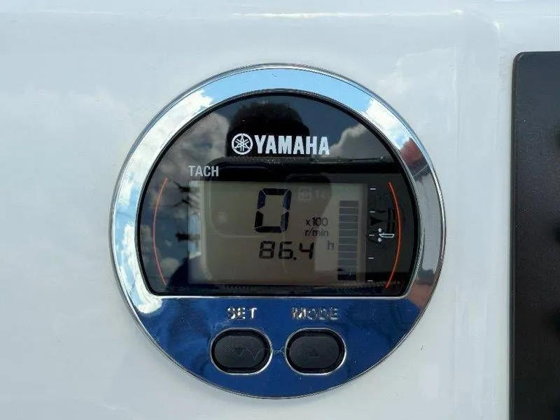 Slide: The Image of Robalo R180 Center Console 2019 - 60