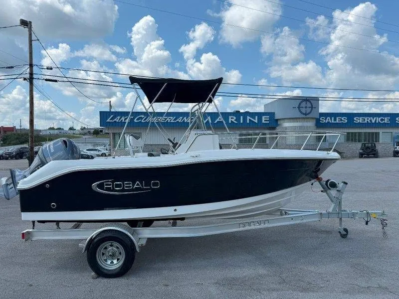 Slide: The Image of Robalo R180 Center Console 2019 - 69