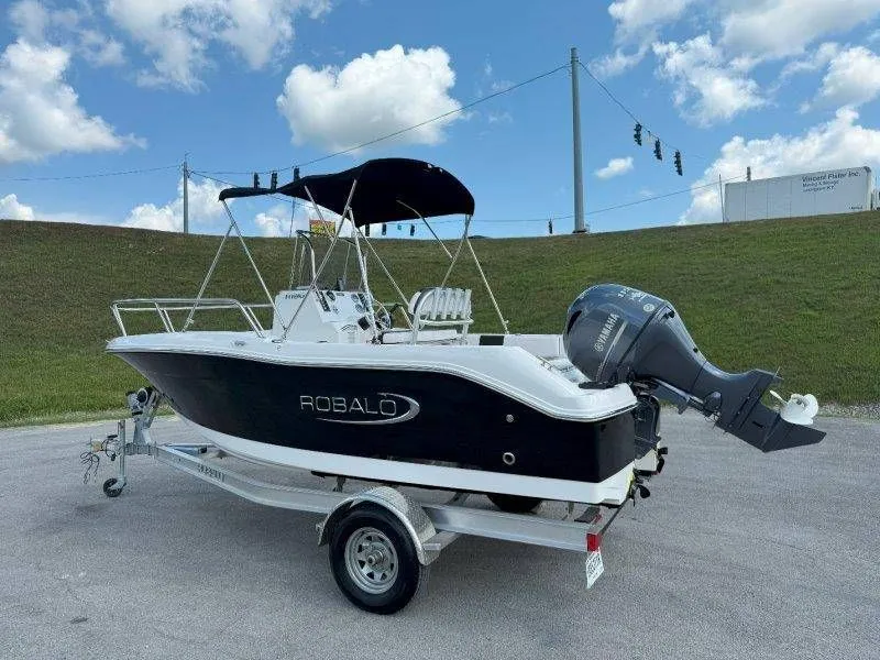 Slide: The Image of Robalo R180 Center Console 2019 - 71