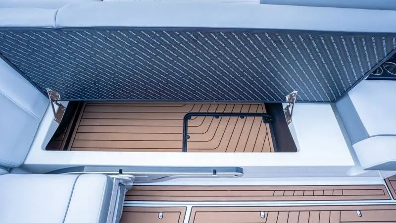 Slide: The Image of Nautique G25 2018 - 23