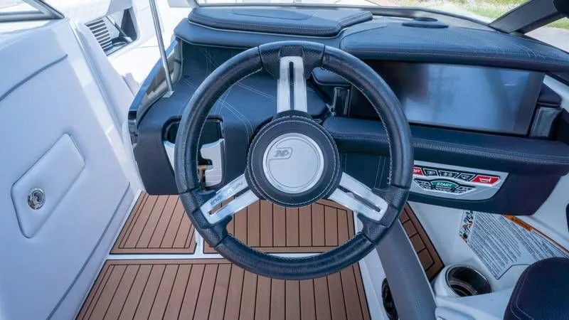 Slide: The Image of Nautique G25 2018 - 34