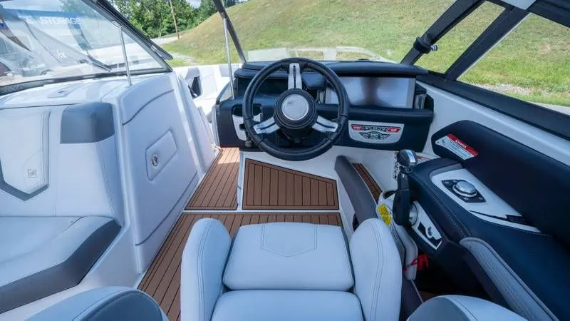 Slide: The Image of Nautique G25 2018 - 35