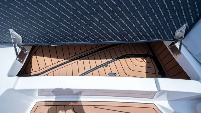 Slide: The Image of Nautique G25 2018 - 41