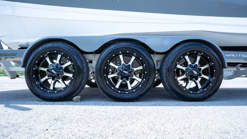 Slide: The Image of Nautique G25 2018 - 44