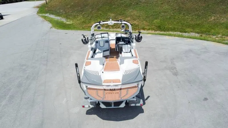 Slide: The Image of Nautique G25 2018 - 5