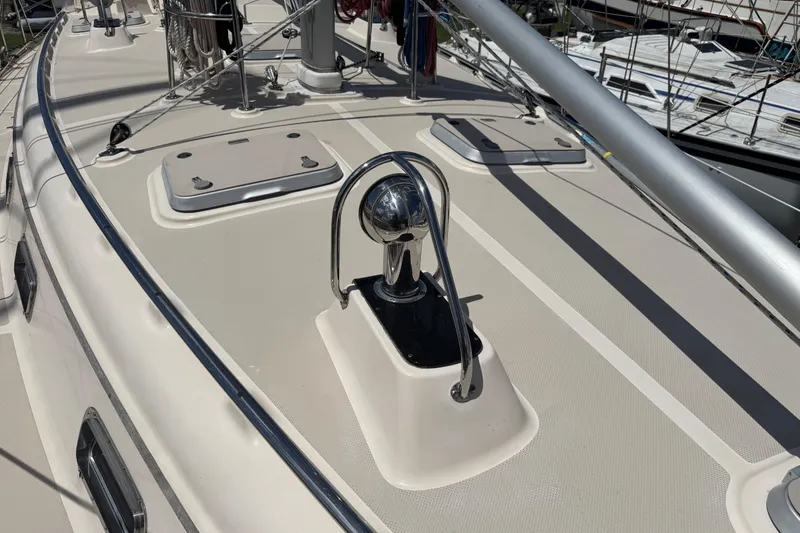 Slide: The Image of Deck of 2004 Island Packet 420 sailboat with hatches and rigging. - 50