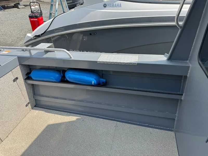 Slide: The Image of Raider 210 Explorer 2022 - 10