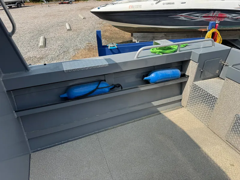 Slide: The Image of Raider 210 Explorer 2022 - 11