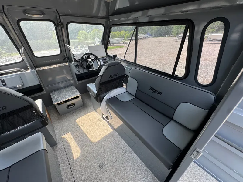 Slide: The Image of Raider 210 Explorer 2022 - 13