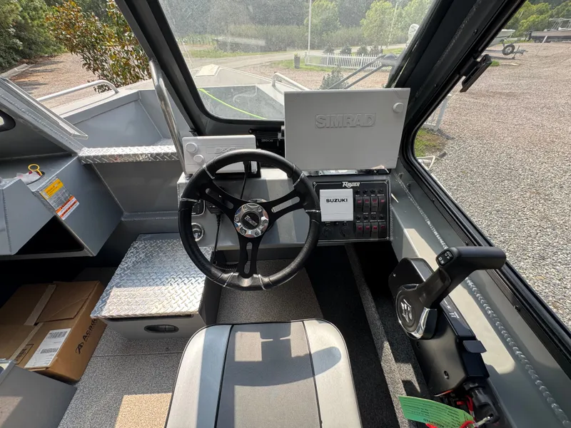 Slide: The Image of Raider 210 Explorer 2022 - 17