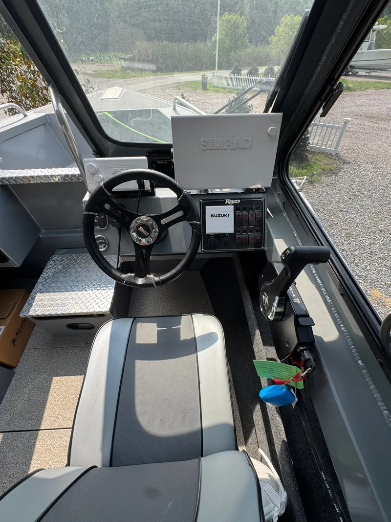 Slide: The Image of Raider 210 Explorer 2022 - 18