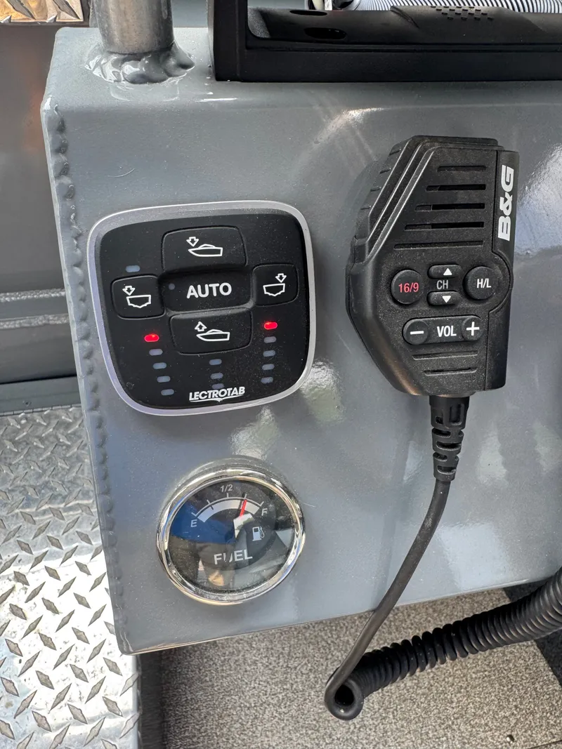 Slide: The Image of Raider 210 Explorer 2022 - 19