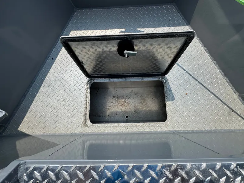 Slide: The Image of Raider 210 Explorer 2022 - 22