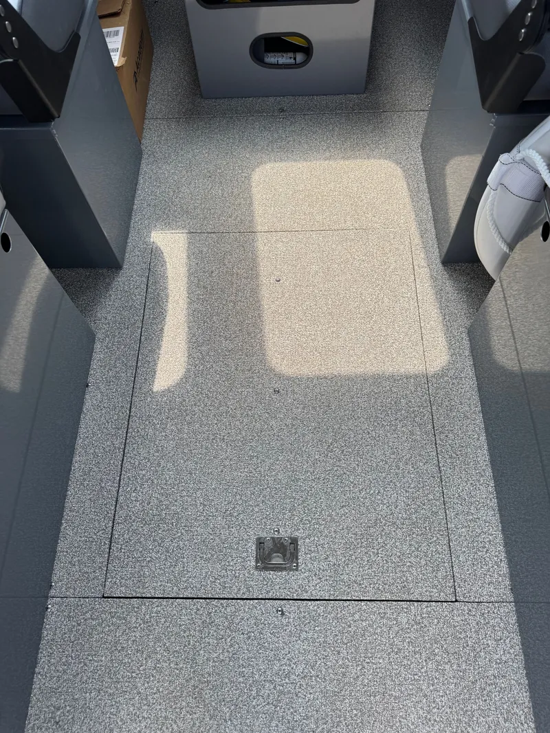 Slide: The Image of Raider 210 Explorer 2022 - 23