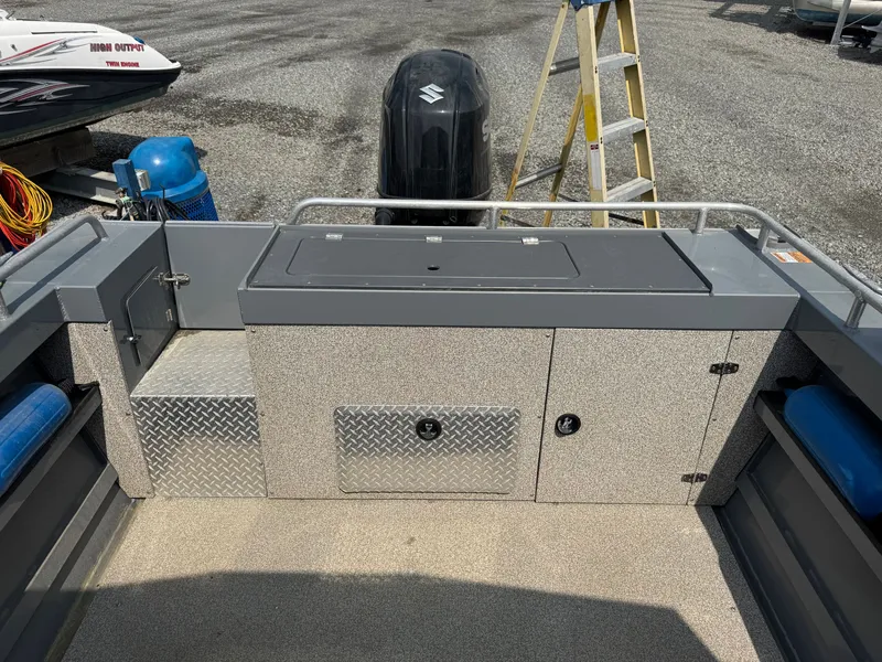 Slide: The Image of Raider 210 Explorer 2022 - 8