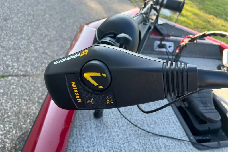 Slide: The Image of Minn Kota Maxxum trolling motor on 2021 Tracker Pro Team 175 TXW boat. - 8