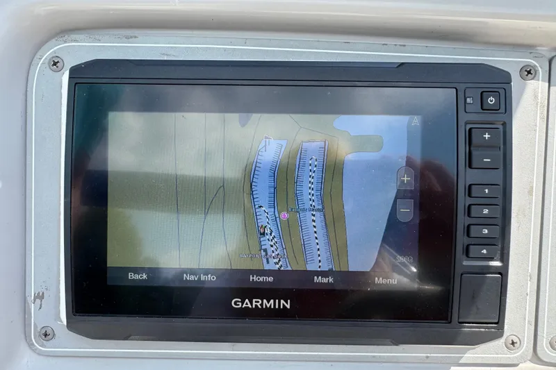 Slide: The Image of Cockpit of 2001 Formula 280 Bowrider with Garmin navigation system and steering wheel. - 20