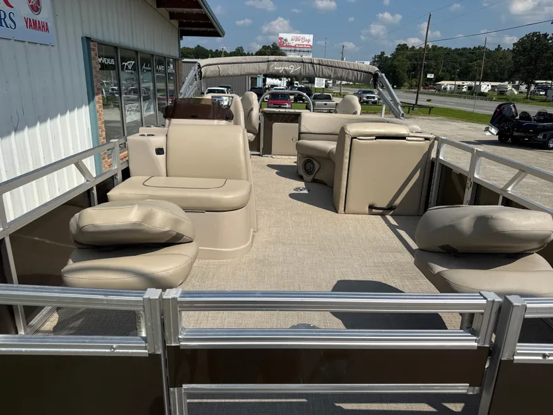 Slide: The Image of Avalon VEN 2080 QF 2022 - 13