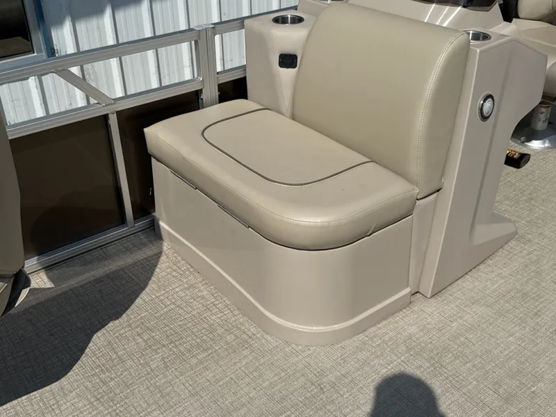 Slide: The Image of Avalon VEN 2080 QF 2022 - 15