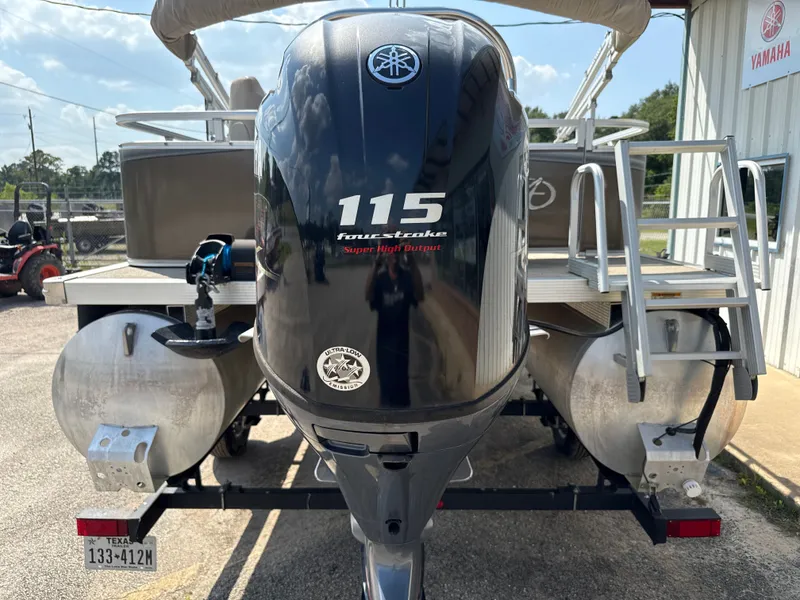 Slide: The Image of Avalon VEN 2080 QF 2022 - 8