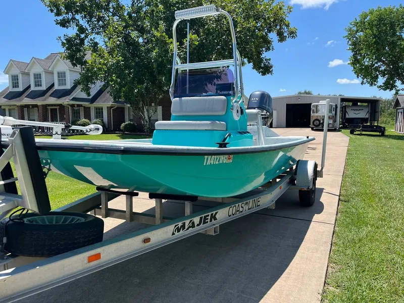 Slide: The Image of Majek Red Fish Line 2019 - 15