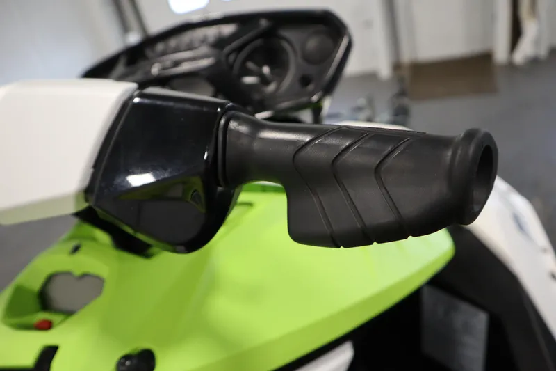 Slide: The Image of Close-up of 2023 Sea-Doo SPARK 3 IBR CONV SS handlebar grip. - 40