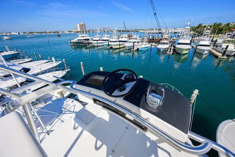 Slide: The Image of Viking 53 Convertible 1998 - 51