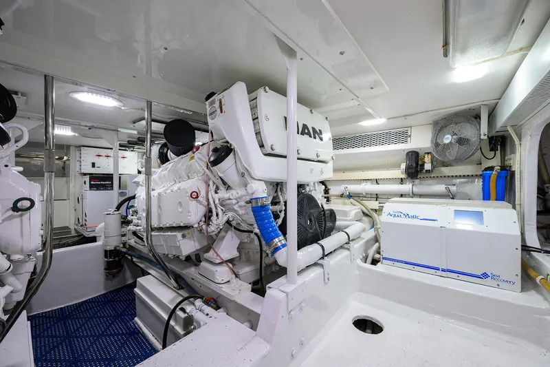 Slide: The Image of Viking 53 Convertible 1998 - 60