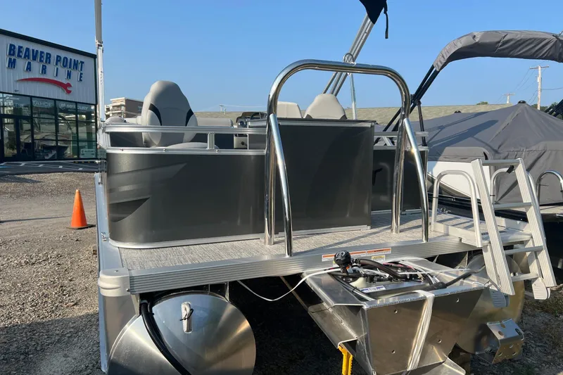 Slide: The Image of 2026 Tahoe Pontoon 2180 REAR FISH at Beaver Point Marine dealership. - 14