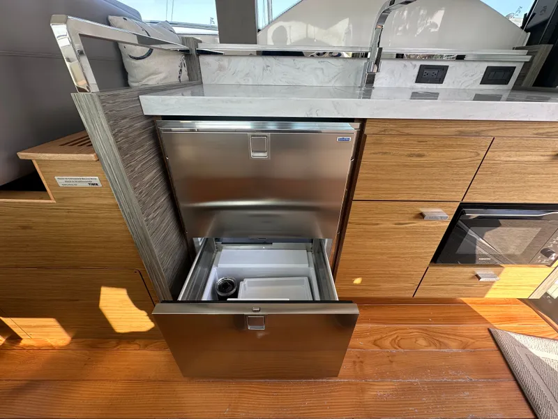 Slide: The Image of Tiara C39 Coupe 2020 - 12